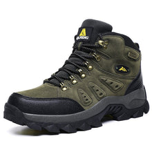 Load image into Gallery viewer, Montana Mountains Men&#39;s Hiking Boots
