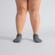 Load image into Gallery viewer, Padded Extra-Stretch Ankle Socks

