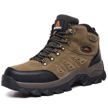 Load image into Gallery viewer, Montana Mountains Men&#39;s Hiking Boots
